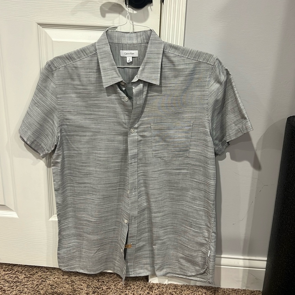Calvin Klein Men’s Short Sleeve Button Down